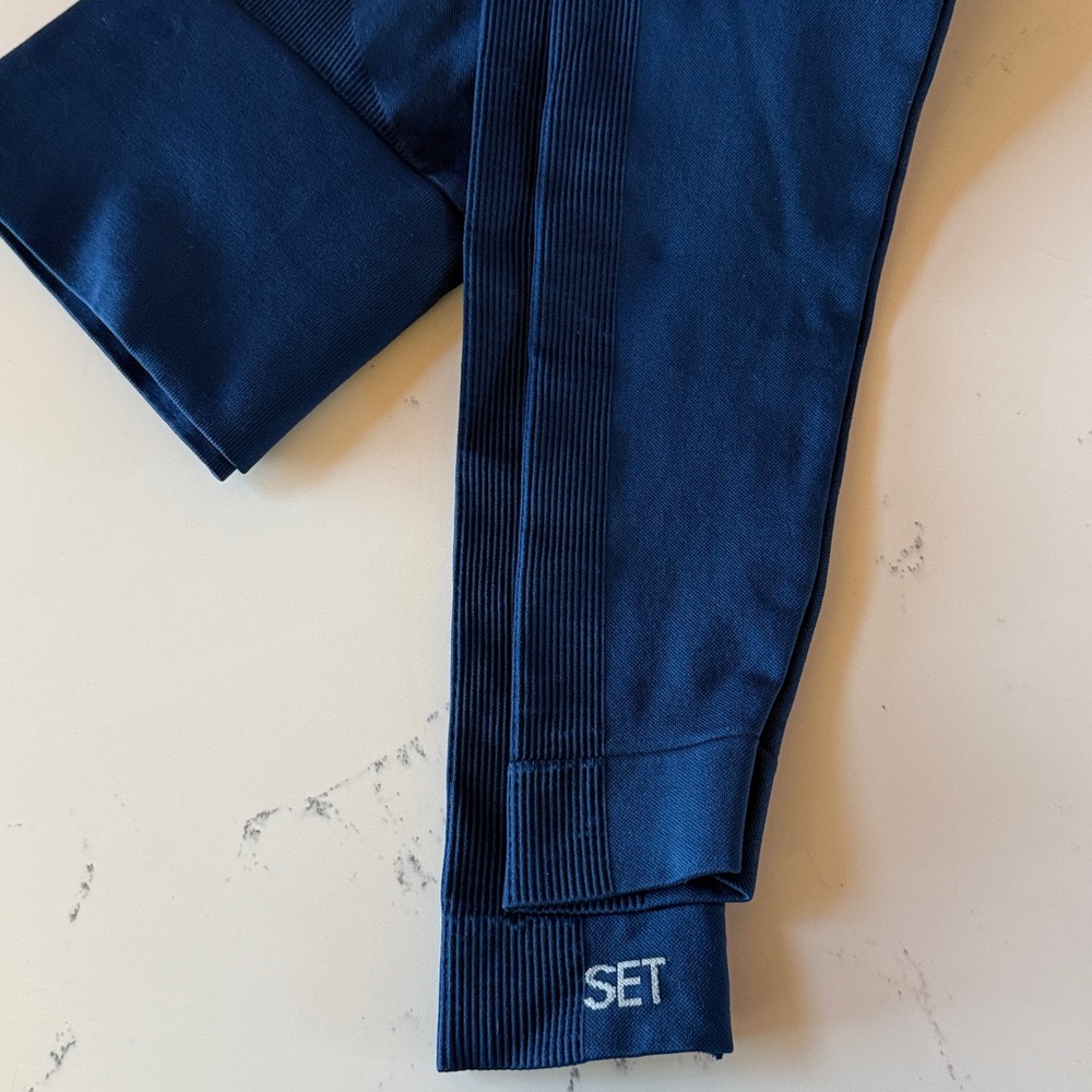 SET Active Navy Ribbed Seamless Leggings & Sports Bra Set - Picture 5 of 8